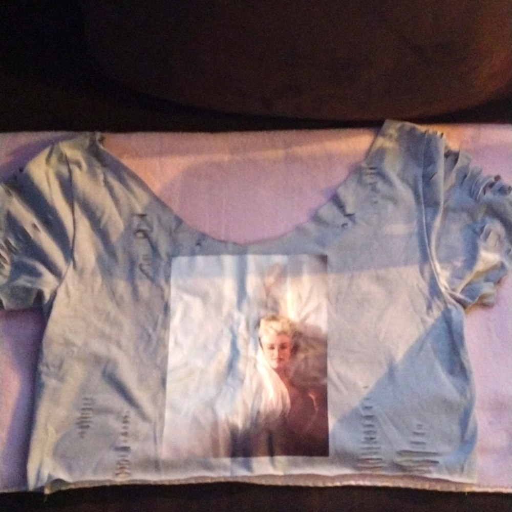 Marilyn Monroe shirt reserve for @heatherevere508